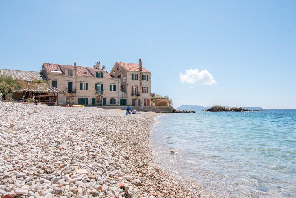 Apartments On The Beach Komiza Luaran gambar