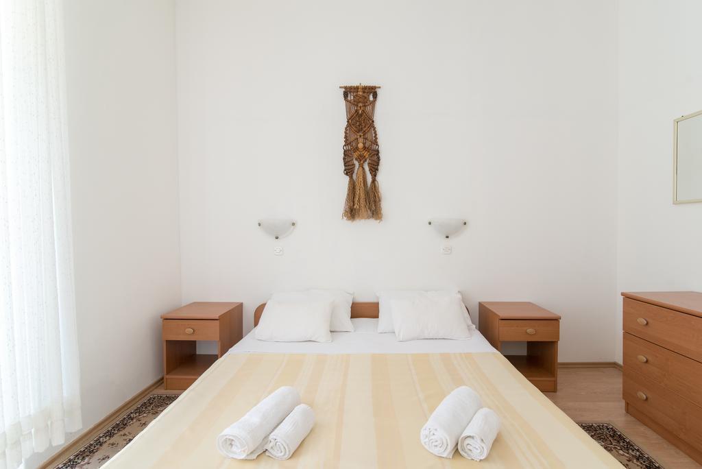 Apartments On The Beach Komiza Luaran gambar