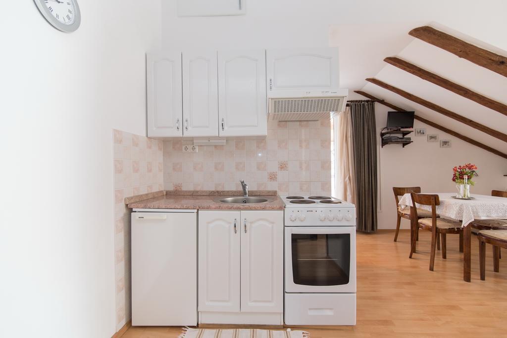 Apartments On The Beach Komiza Luaran gambar